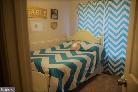 SHANNON SQUARE - Residential