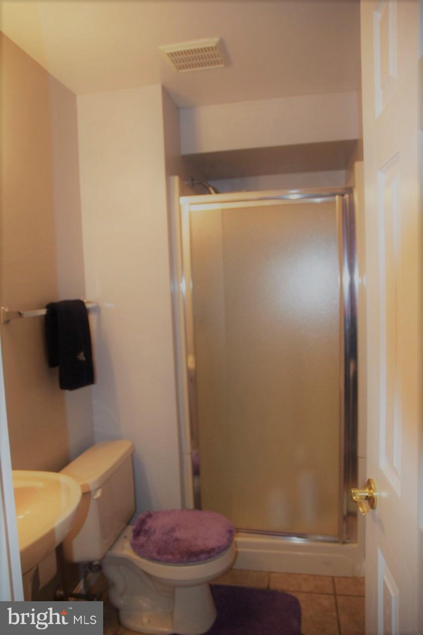 SHANNON SQUARE - Residential