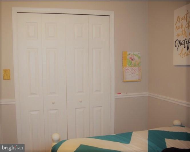 SHANNON SQUARE - Residential