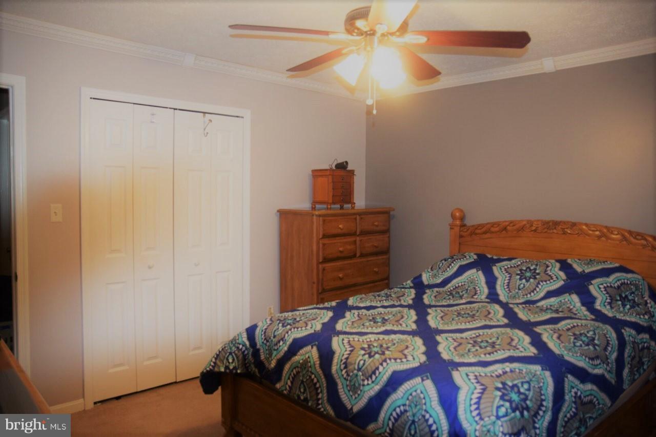 SHANNON SQUARE - Residential