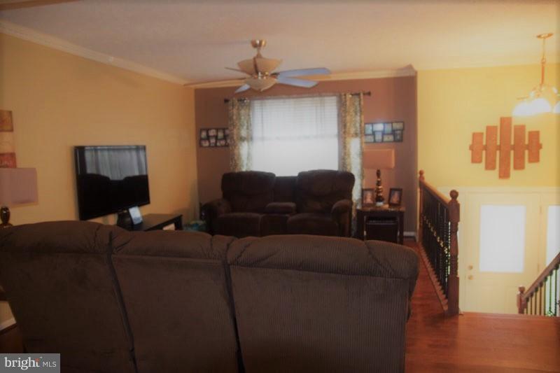 SHANNON SQUARE - Residential