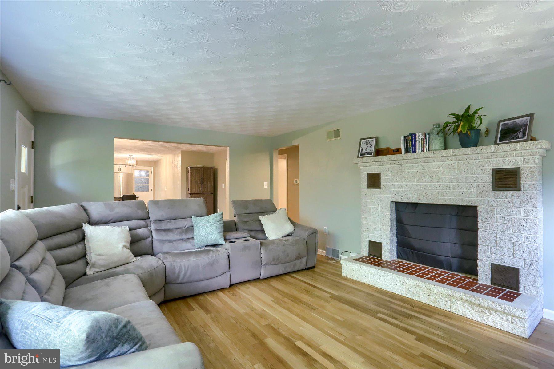 5790 CARLISLE ROAD