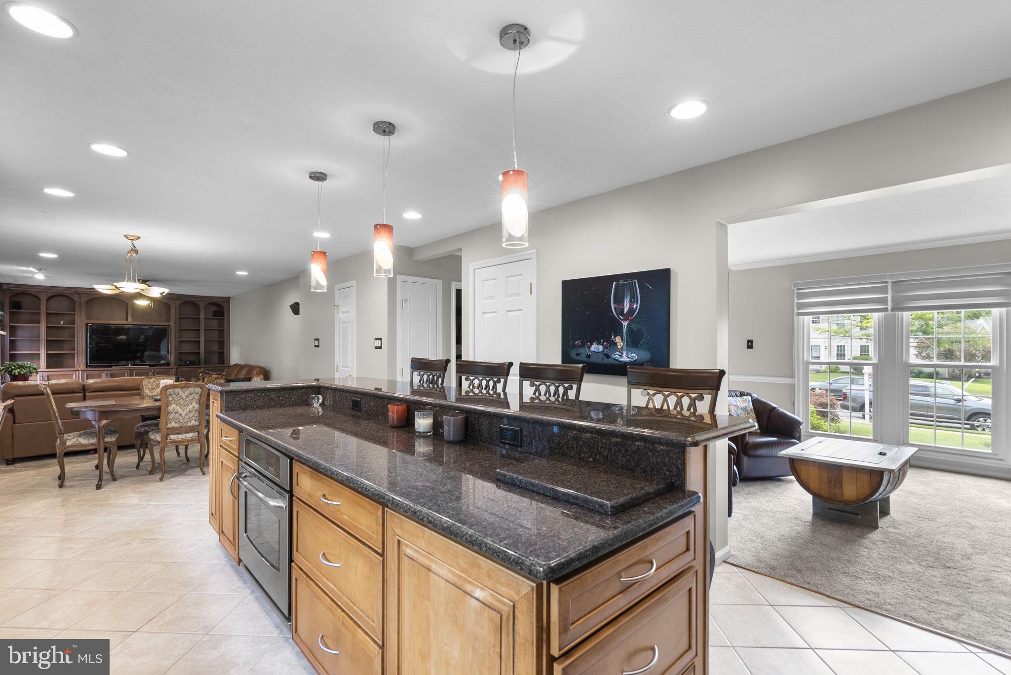 6025 KENNARD COURT