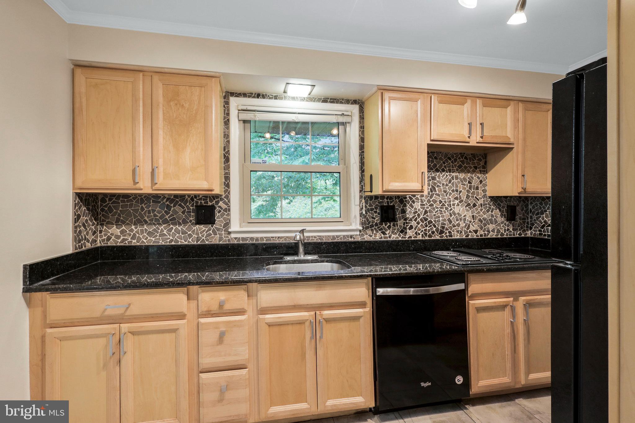 LINCOLNIA HILLS - Residential Lease