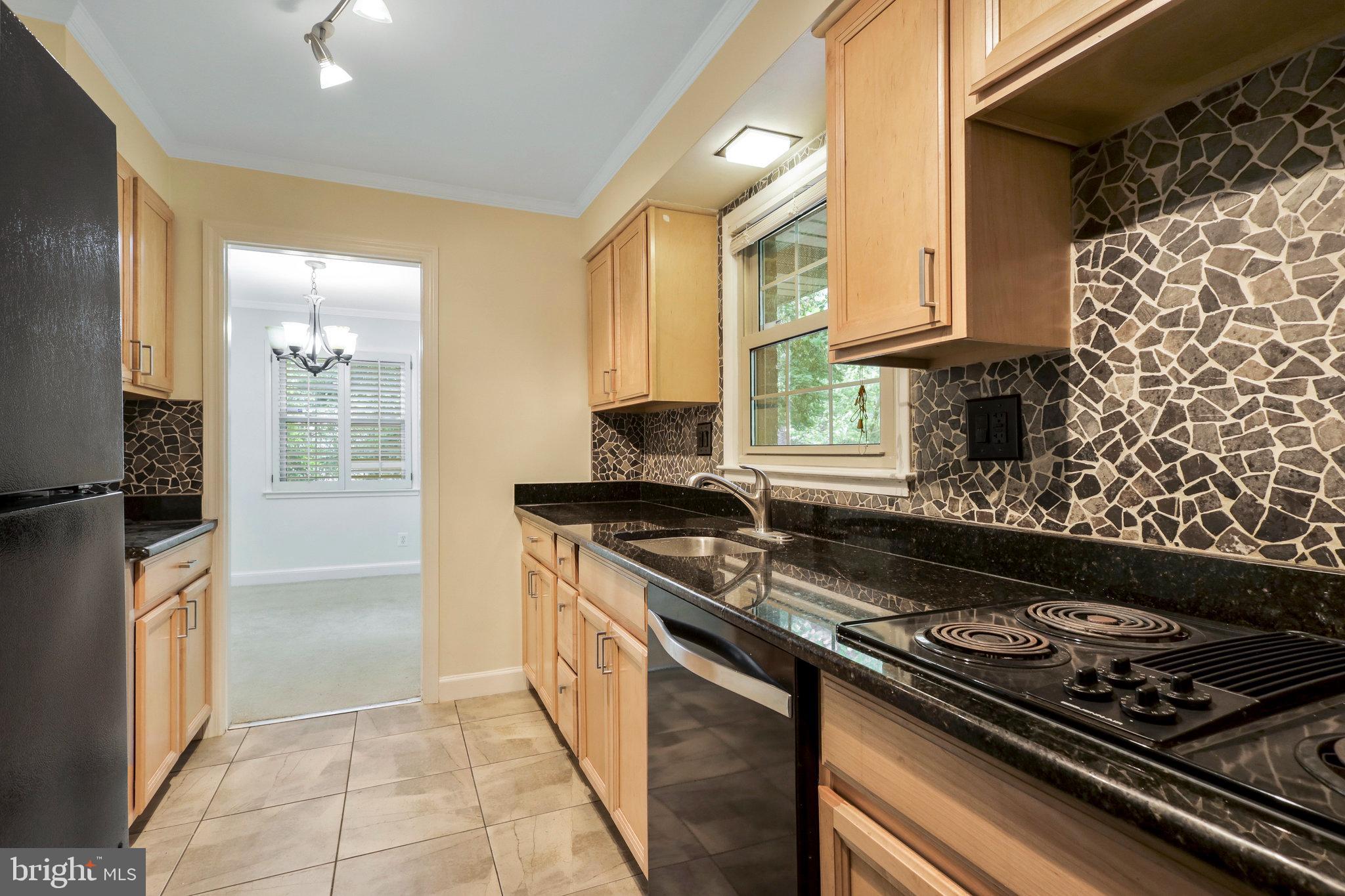 LINCOLNIA HILLS - Residential Lease