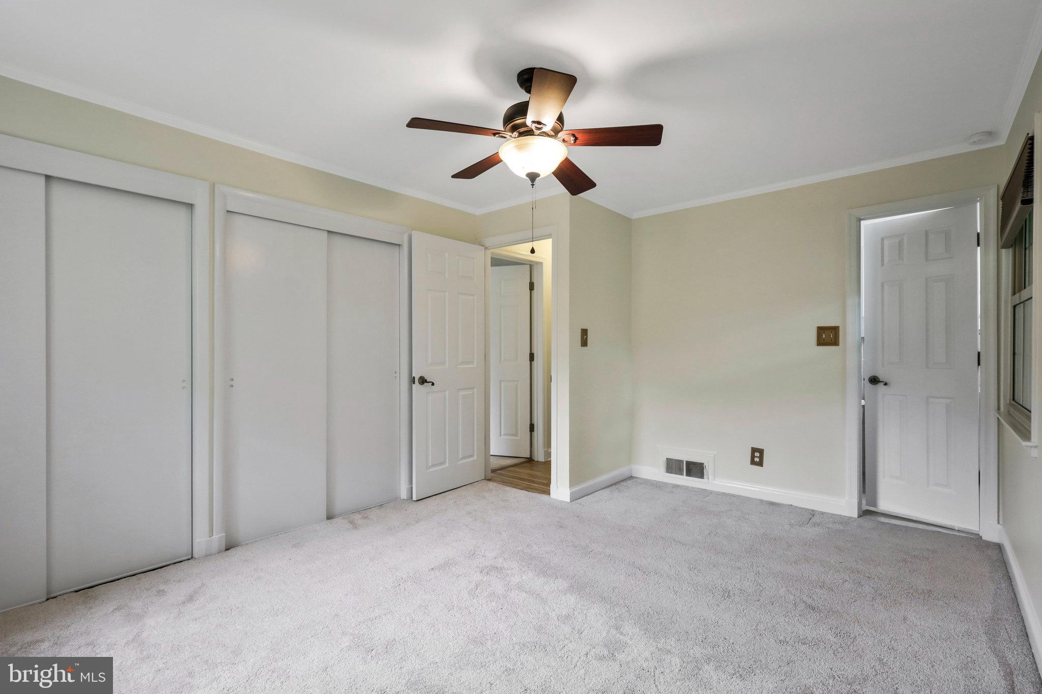 LINCOLNIA HILLS - Residential Lease