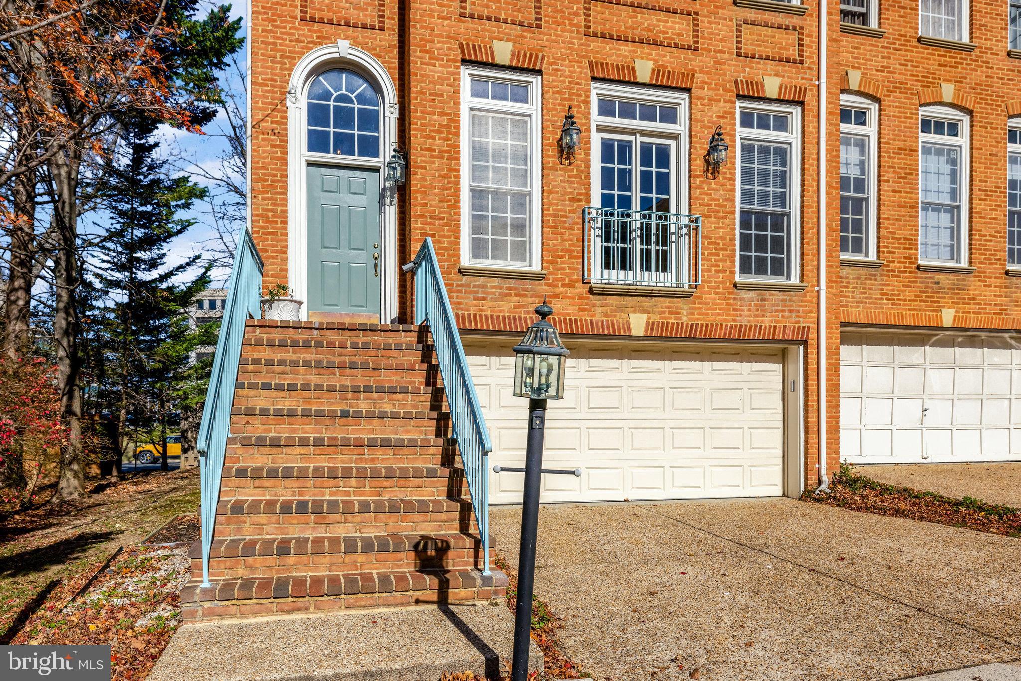 KIDWELL TOWNS - Residential Lease