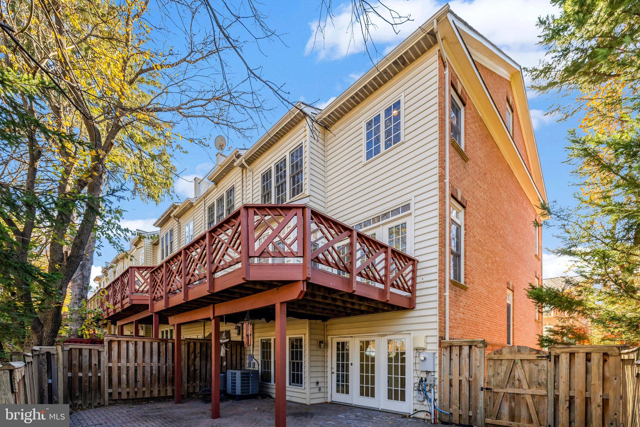 KIDWELL TOWNS - Residential Lease