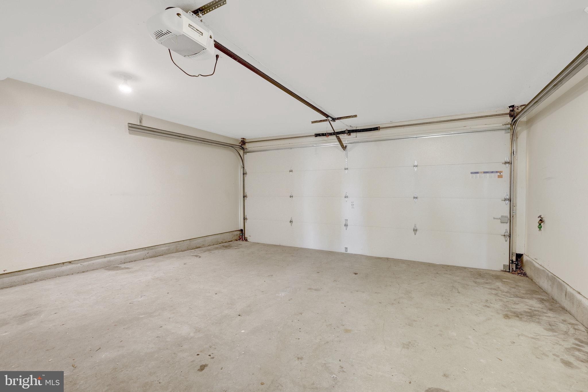 KIDWELL TOWNS - Residential Lease