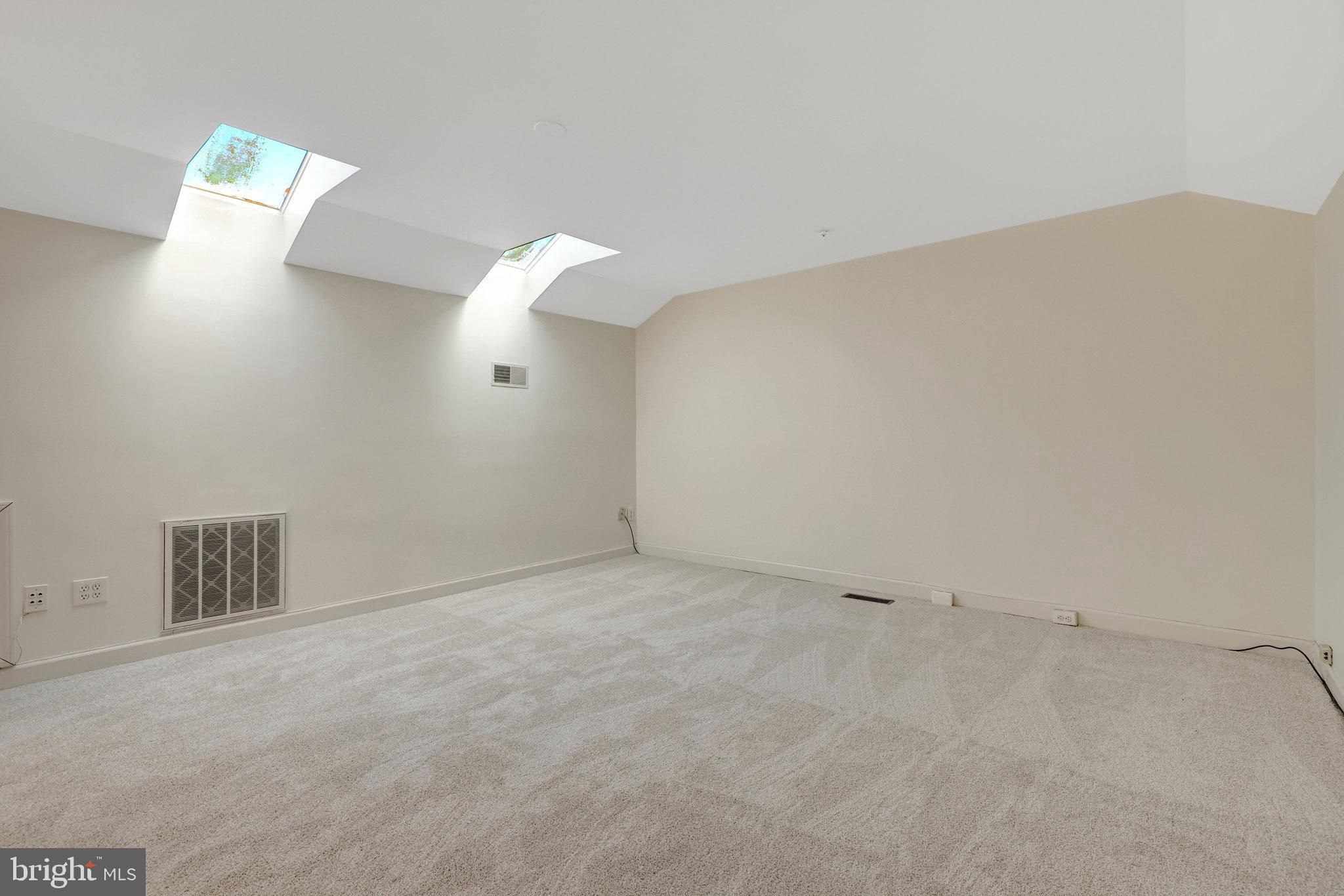 KIDWELL TOWNS - Residential Lease