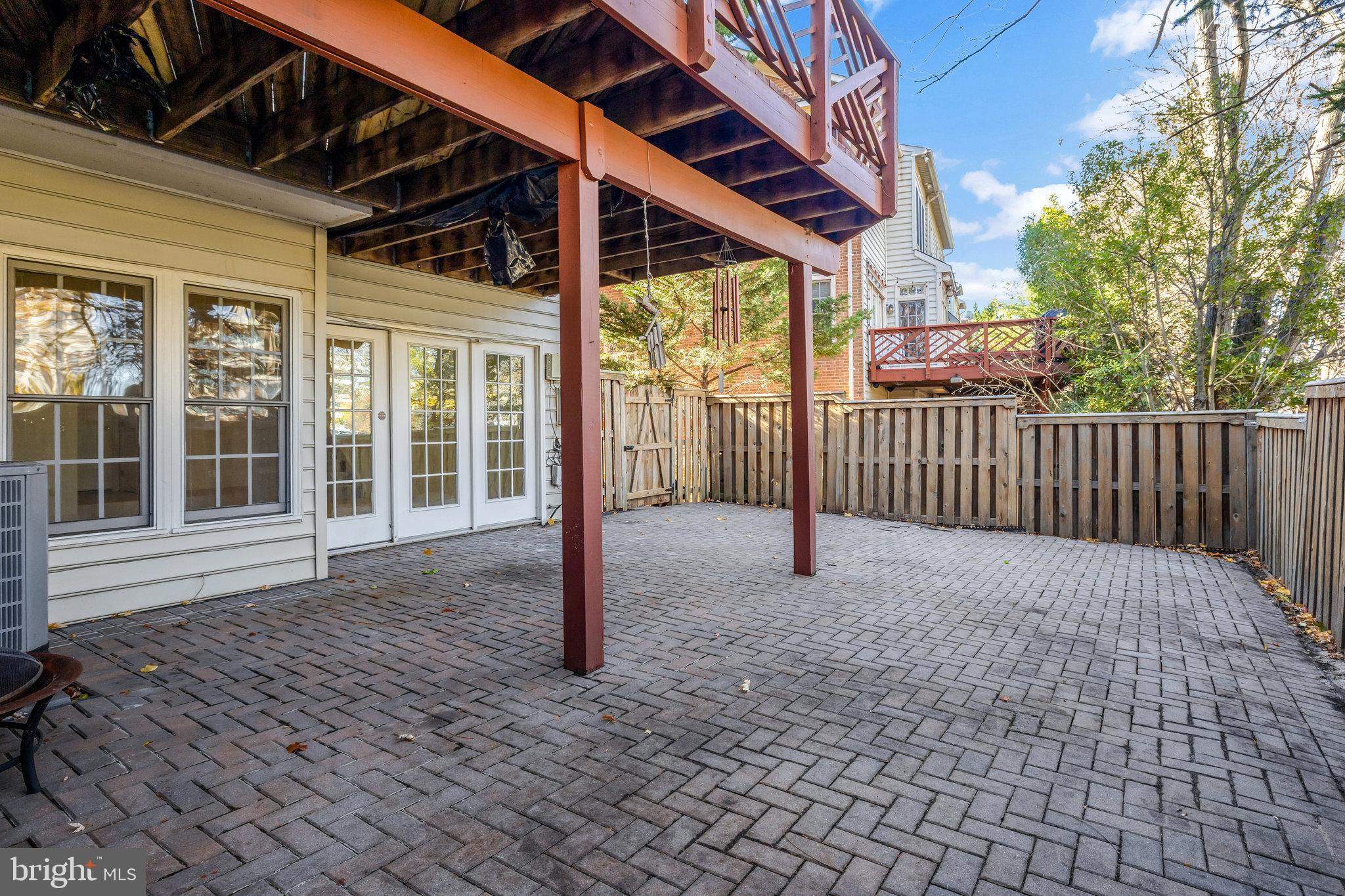 KIDWELL TOWNS - Residential Lease