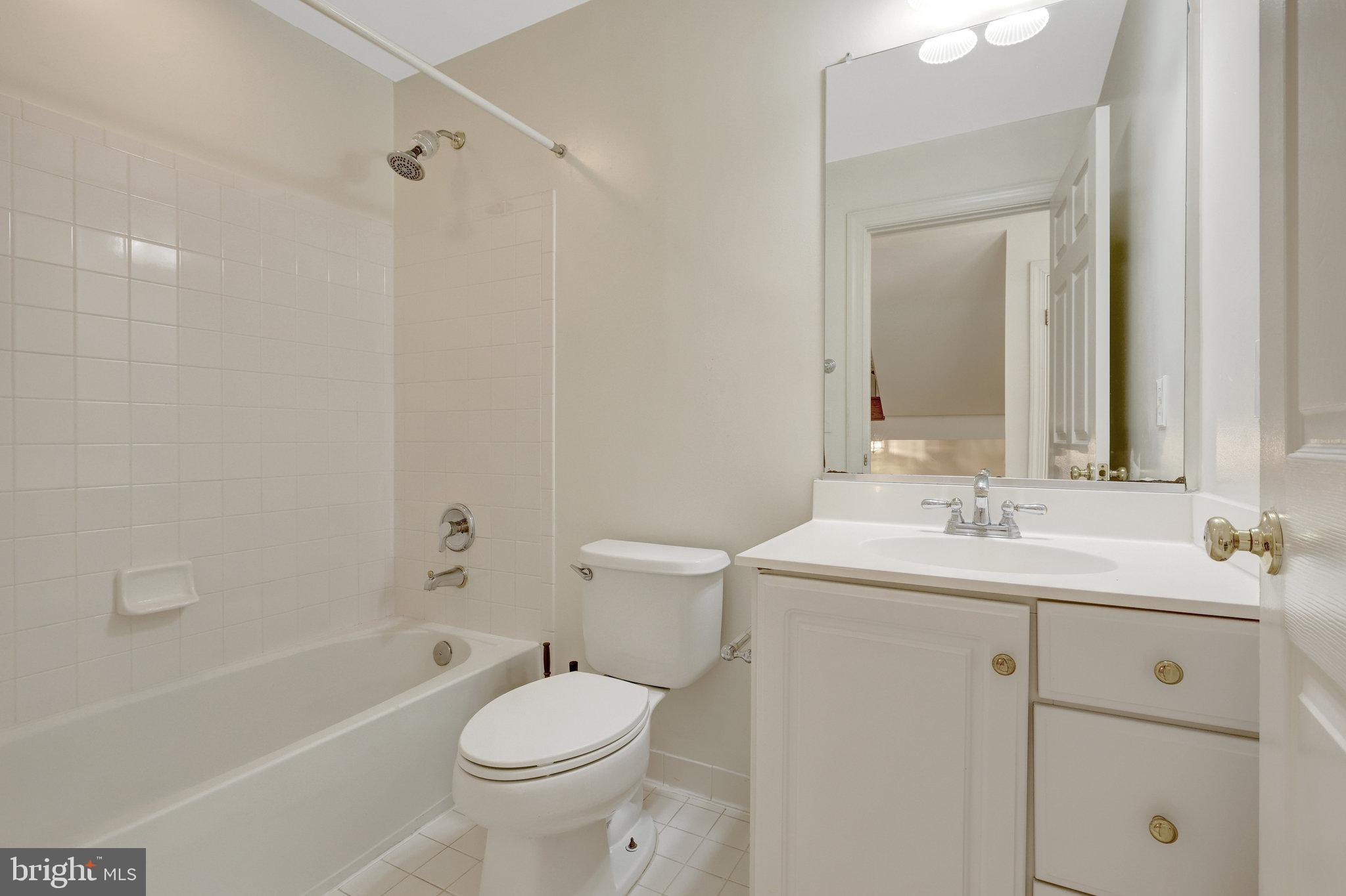 KIDWELL TOWNS - Residential Lease