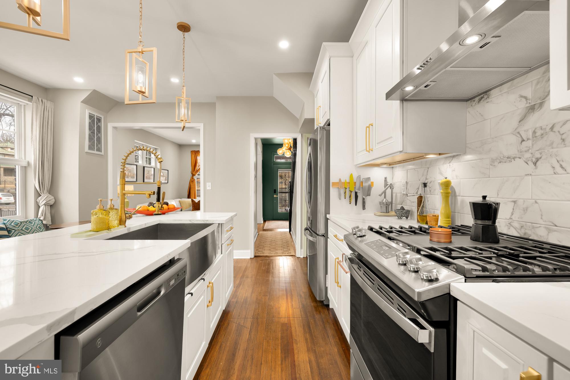 2124 NORTH CAPITOL NW