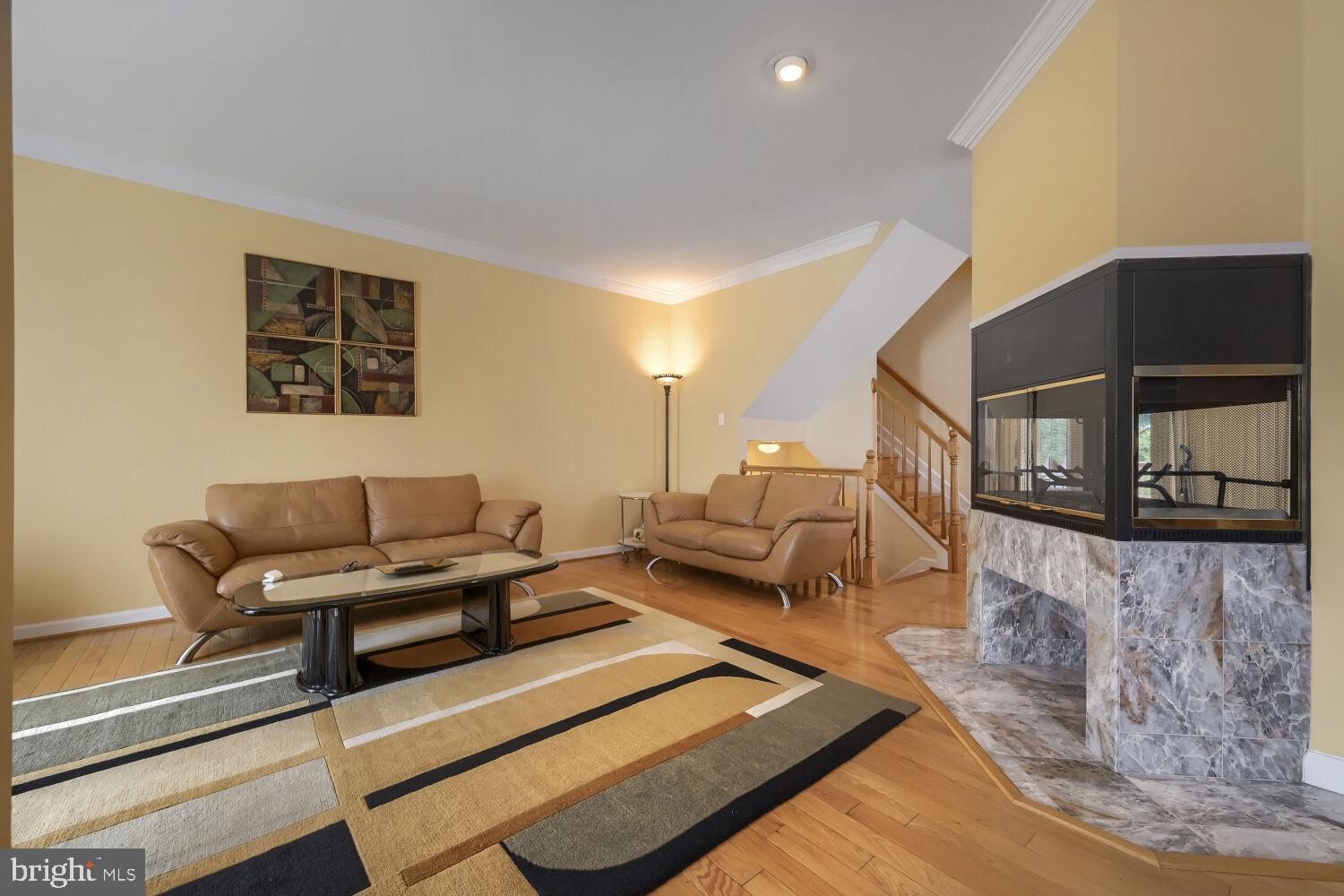 SUMMIT CHASE - Residential