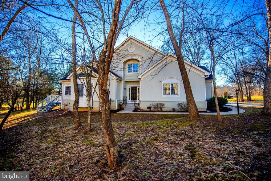 NEWLY REMODELED VILLA BACKS TO GOLF COURSE!! THIS 4 BEDROOM 3 BATH VILLA FEATURES BOTH MASTER SUITE AND GUEST SUITES ON THE FIRST FLOOR WITH TWO MORE LARGE BEDROOMS AND FULL BATH ON THE SECOND FLOOR. THE RECENT RENOVATIONS INCLUDE; NEW LVT FLOORING AND CARPET THROUGHOUT, BRAND NEW STAINLESS STEEL KITCHEN APPLIANCES, COMPLETELY REPAINTED INTERIOR, GRANITE COUNTERS AND REPAINTED REAR DECK. THIS IS ALSO A SOUGHT AFTER TWO CAR GARAGE MODEL. MAKE YOUR APPOINTMENT NOW TO SEE THIS PROPERTY!! PROPERTY IS UNDER CONTRACT WITH A 72 HOUR KICKOUT. SELLER ENCOURAGES EXERCISING THE KICKOUT CLAUSE.