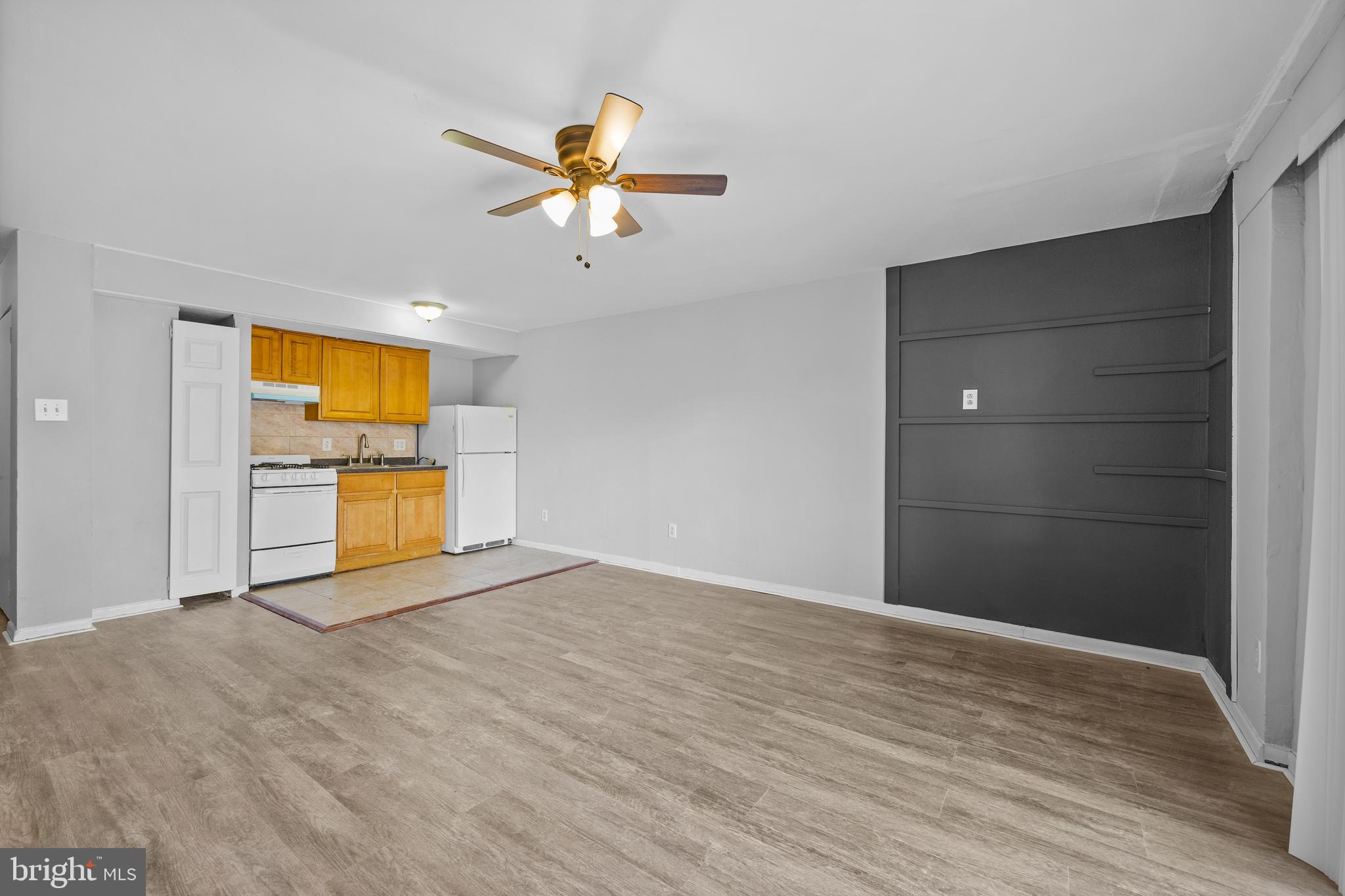Discover your perfect home at 6935 N 15th Street, Unit H4! This large Studio, 1-bath apartment is located in the vibrant neighborhood of West Oak Lane and is move-in ready.
Step into a spacious living room with contemporary accent walls that add a modern touch. The updated kitchen comes equipped with a stove and fridge, ready for all your culinary adventures. Enjoy the charm of hardwood flooring and the comfort of ceiling fans throughout.
The unit features large rooms and a generous balcony, perfect for relaxation. With designer colors and plenty of closet space, this apartment has it all. Additional amenities include off-street parking and laundry facilities for your convenience.
Located with easy access to major routes, this apartment ensures a smooth commute to the city and is close to SEPTA for public transport options. You'll be just minutes away from Einstein Hospital, making it an ideal spot for healthcare professionals and others alike.
This gem won’t last long! Apply now to secure your new home in West Oak Lane!