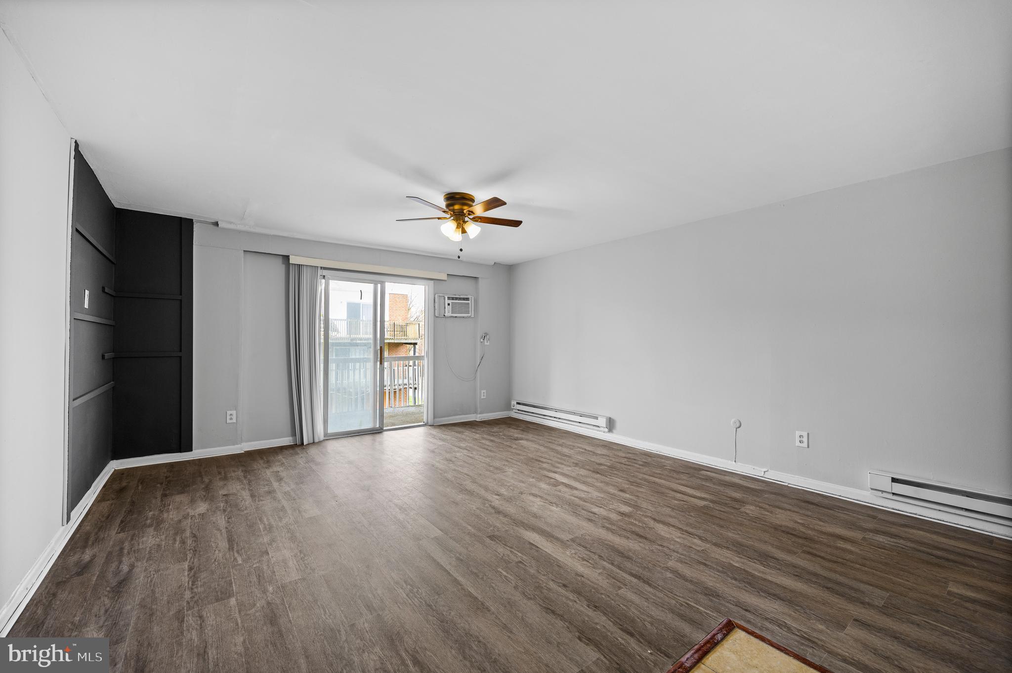 WEST OAK LANE - Residential Lease