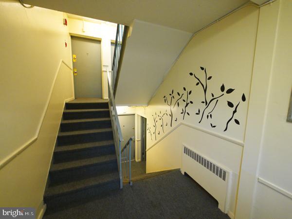 WEST OAK LANE - Residential Lease