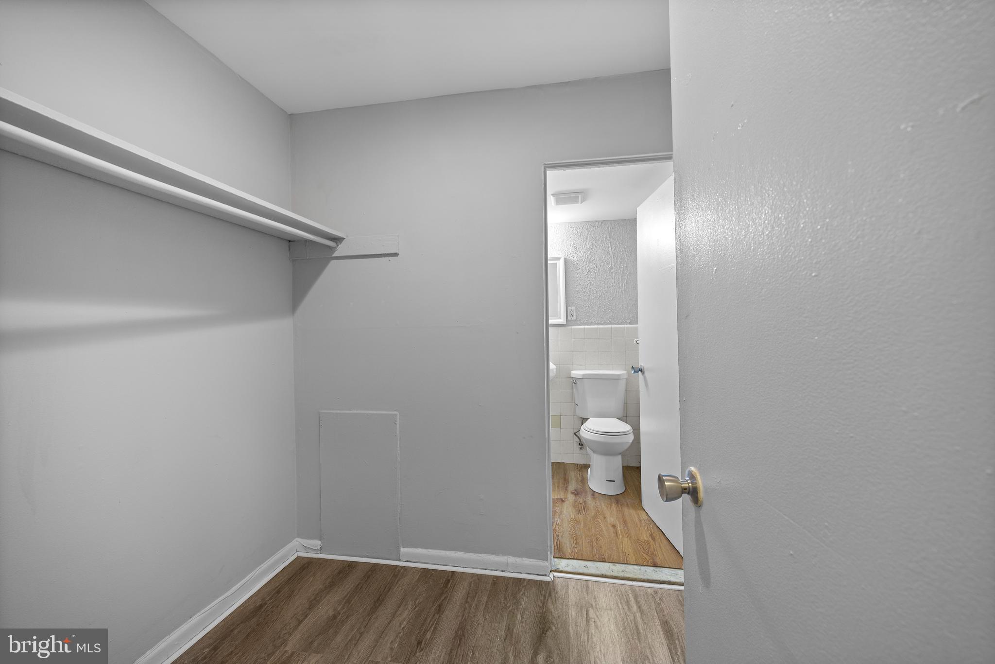 WEST OAK LANE - Residential Lease