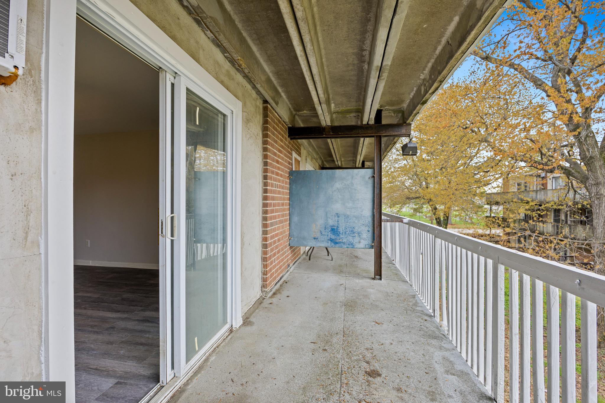 WEST OAK LANE - Residential Lease