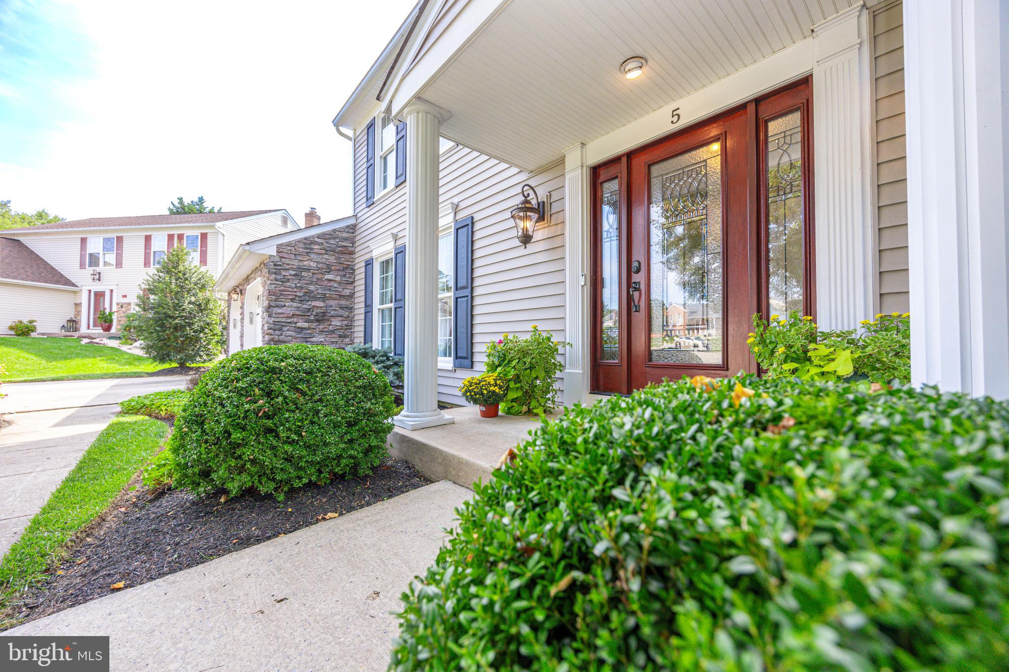 5 FIELDSWAY COURT