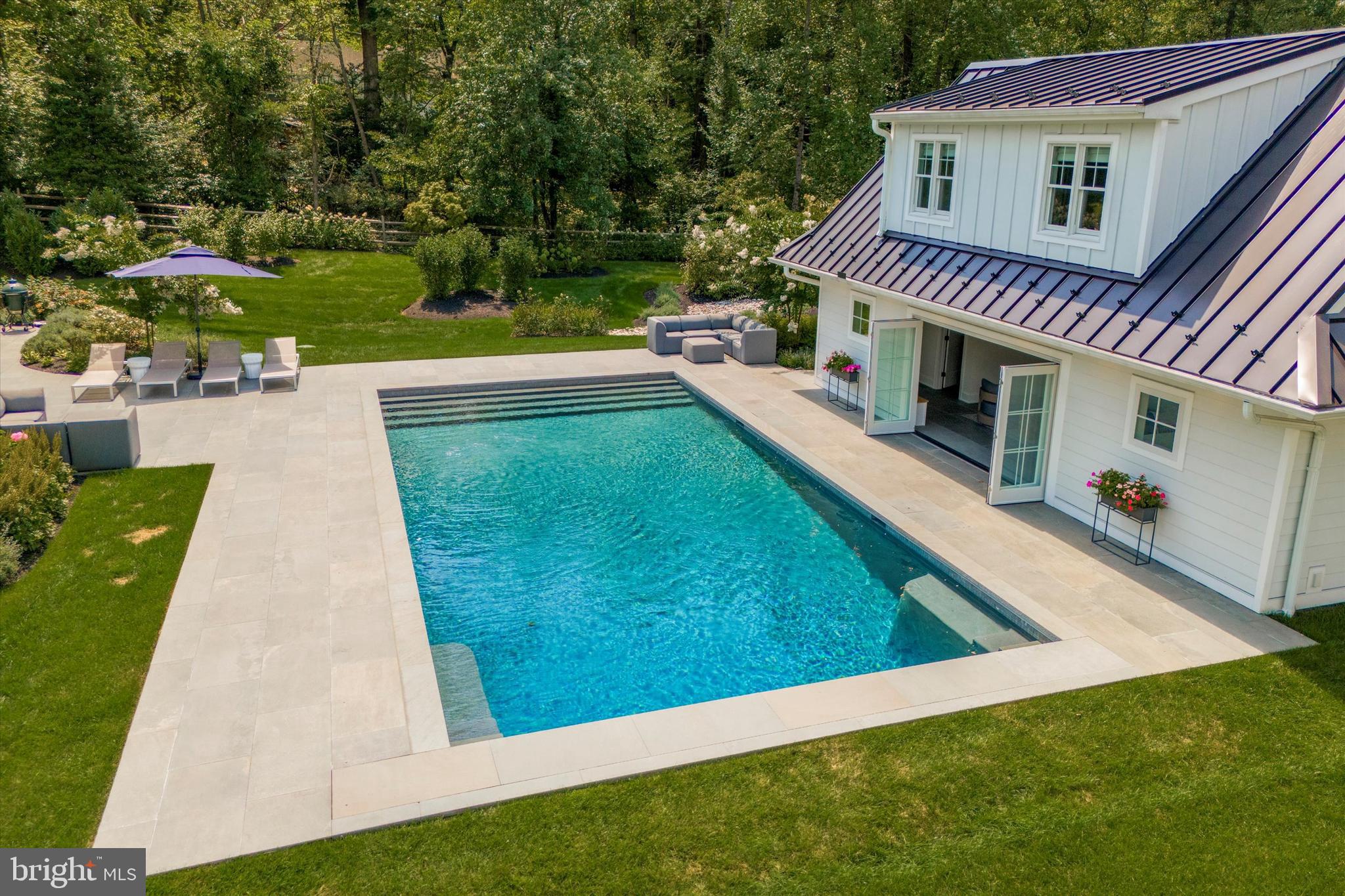 CANTERBURY WOODS - Residential