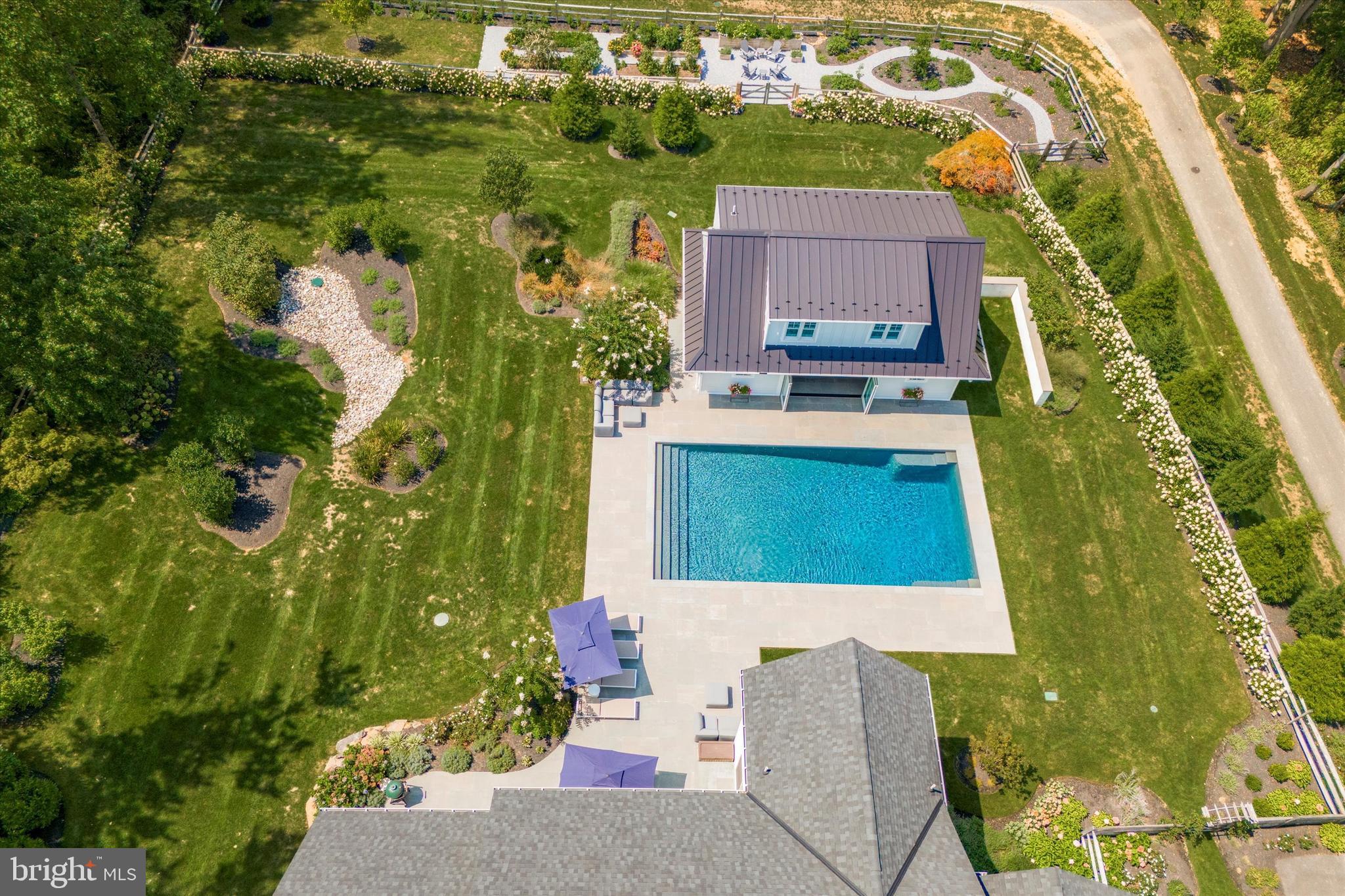 CANTERBURY WOODS - Residential