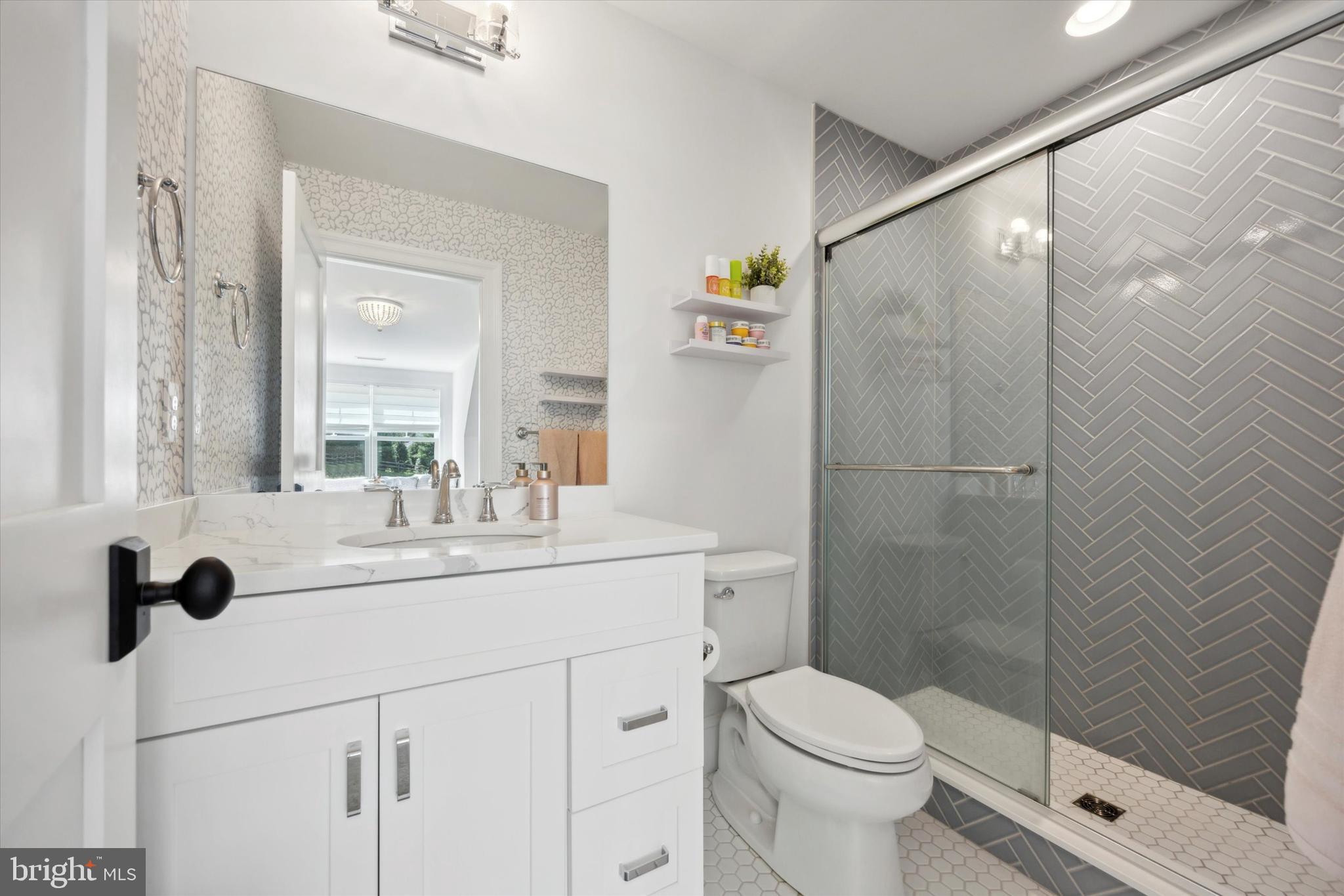 CANTERBURY WOODS - Residential