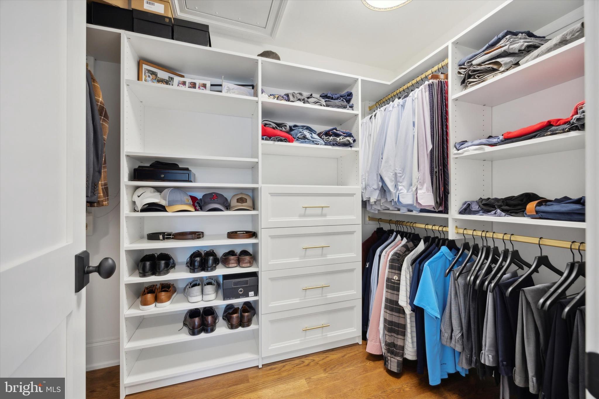 CANTERBURY WOODS - Residential