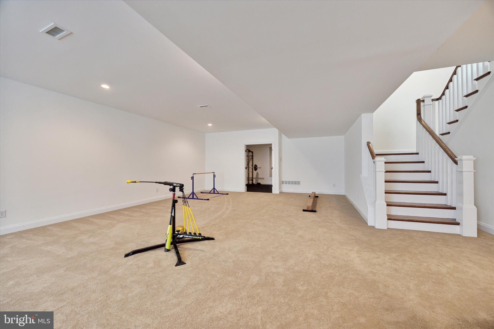 CANTERBURY WOODS - Residential