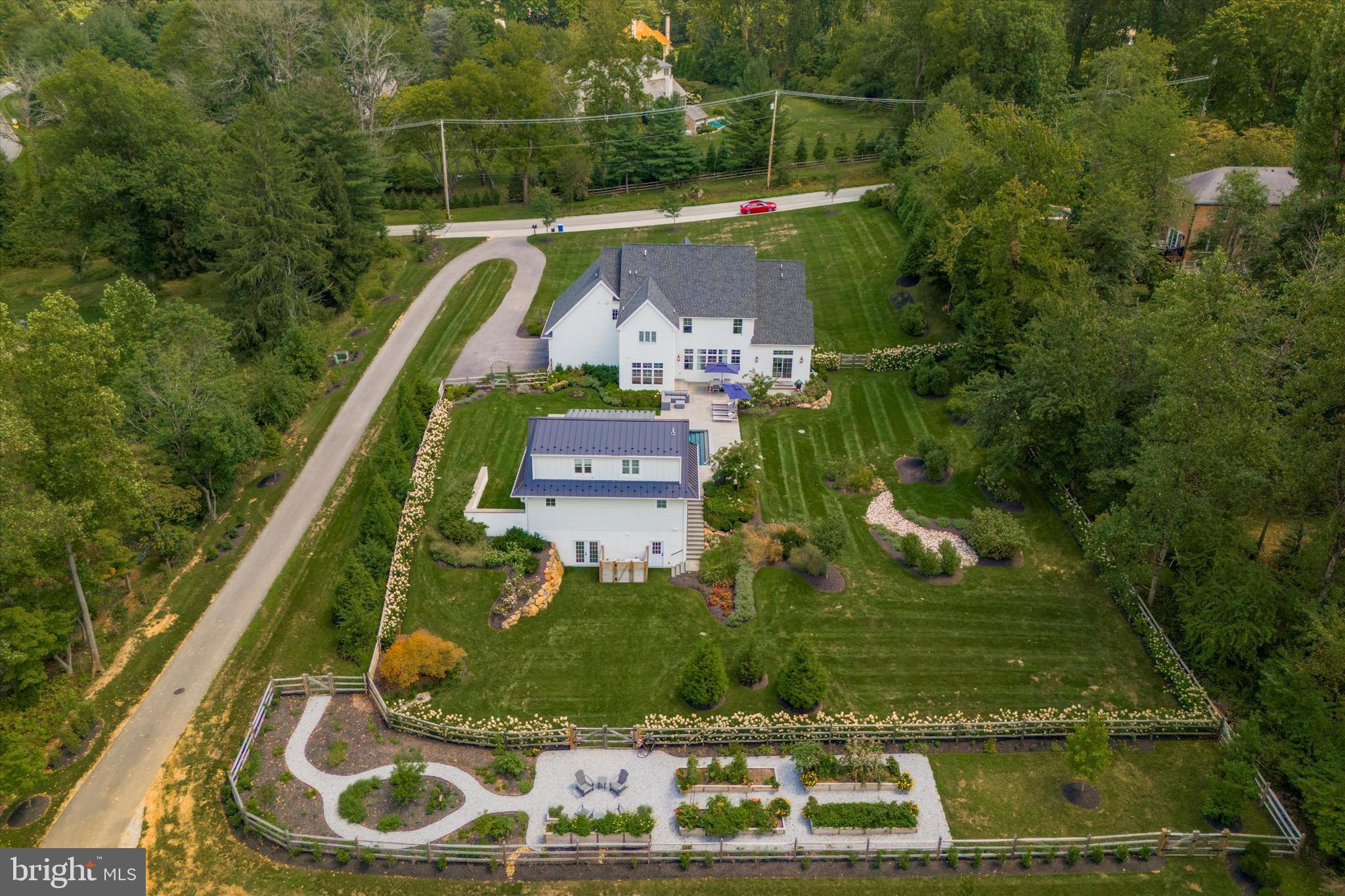CANTERBURY WOODS - Residential