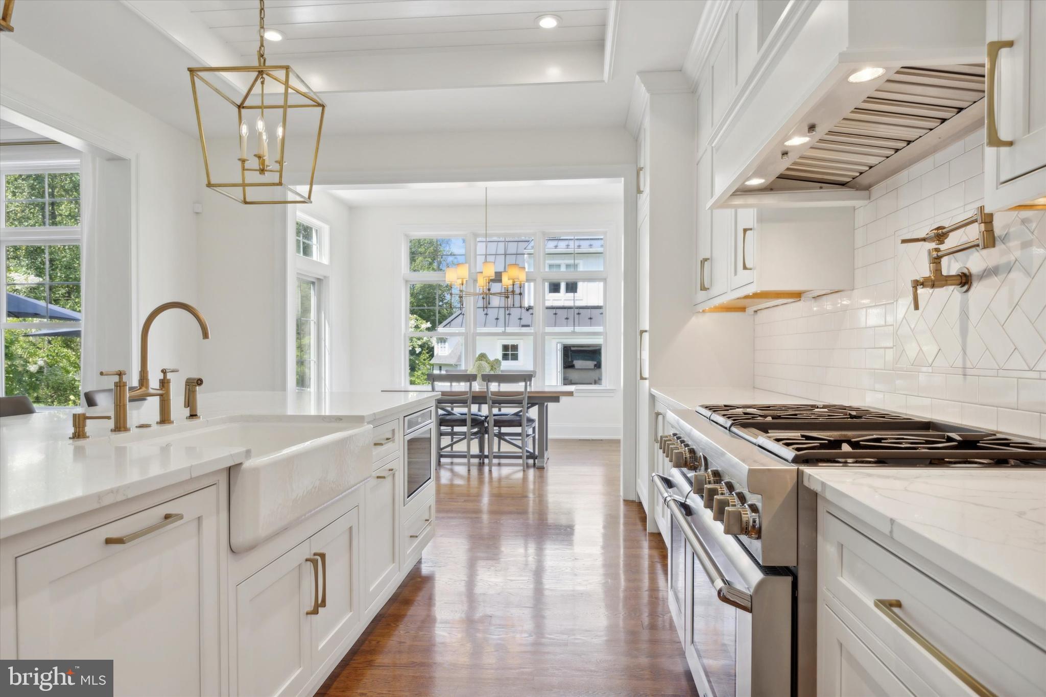 CANTERBURY WOODS - Residential