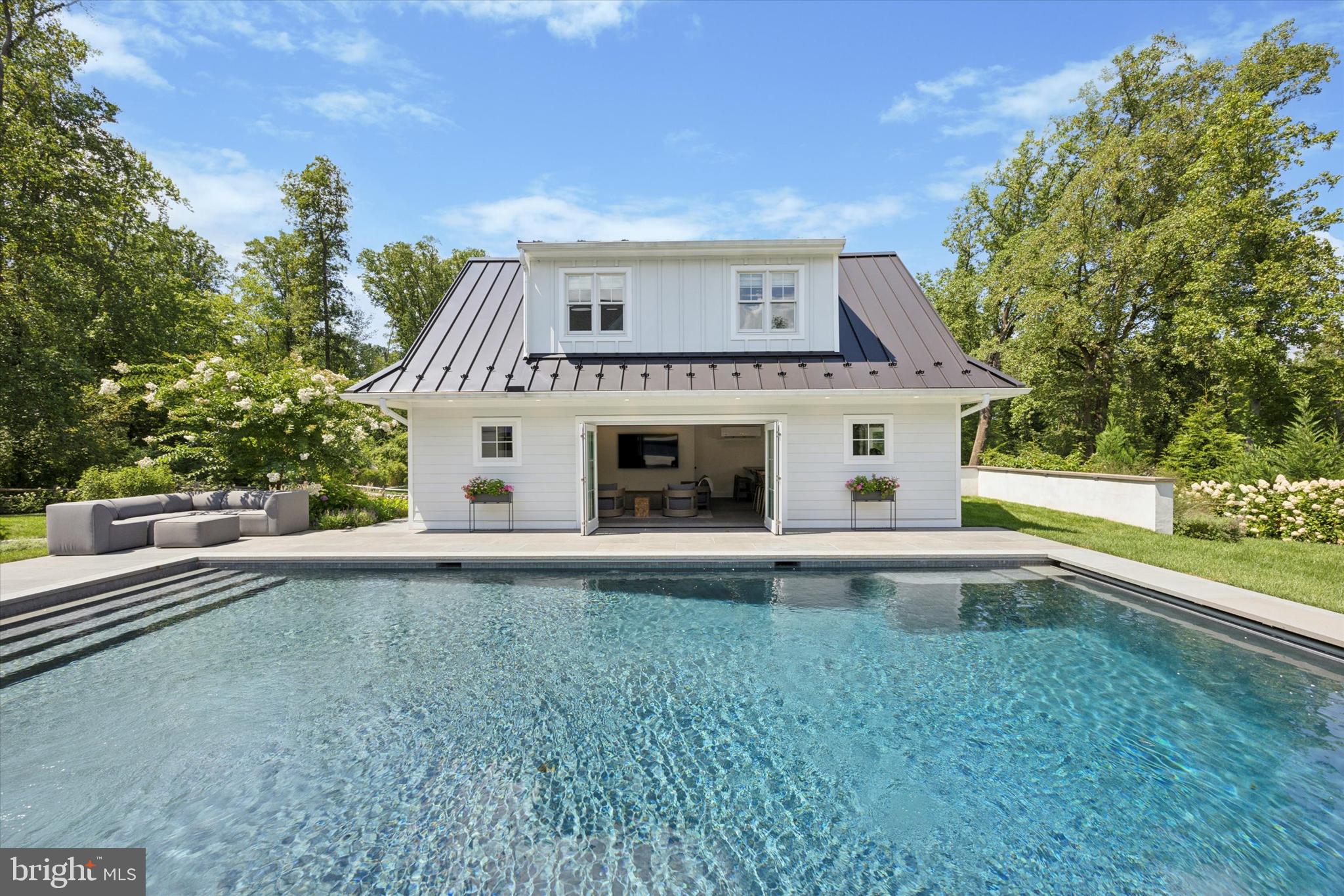 CANTERBURY WOODS - Residential