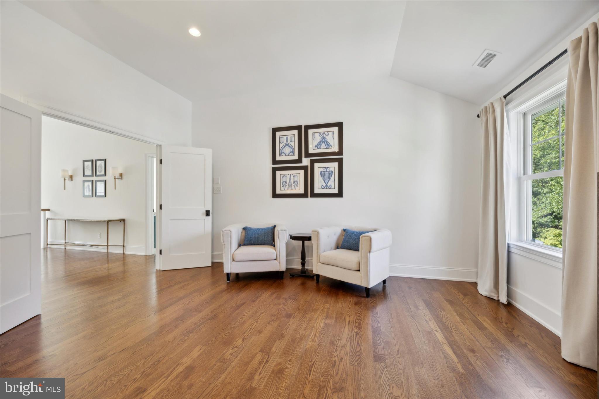 CANTERBURY WOODS - Residential