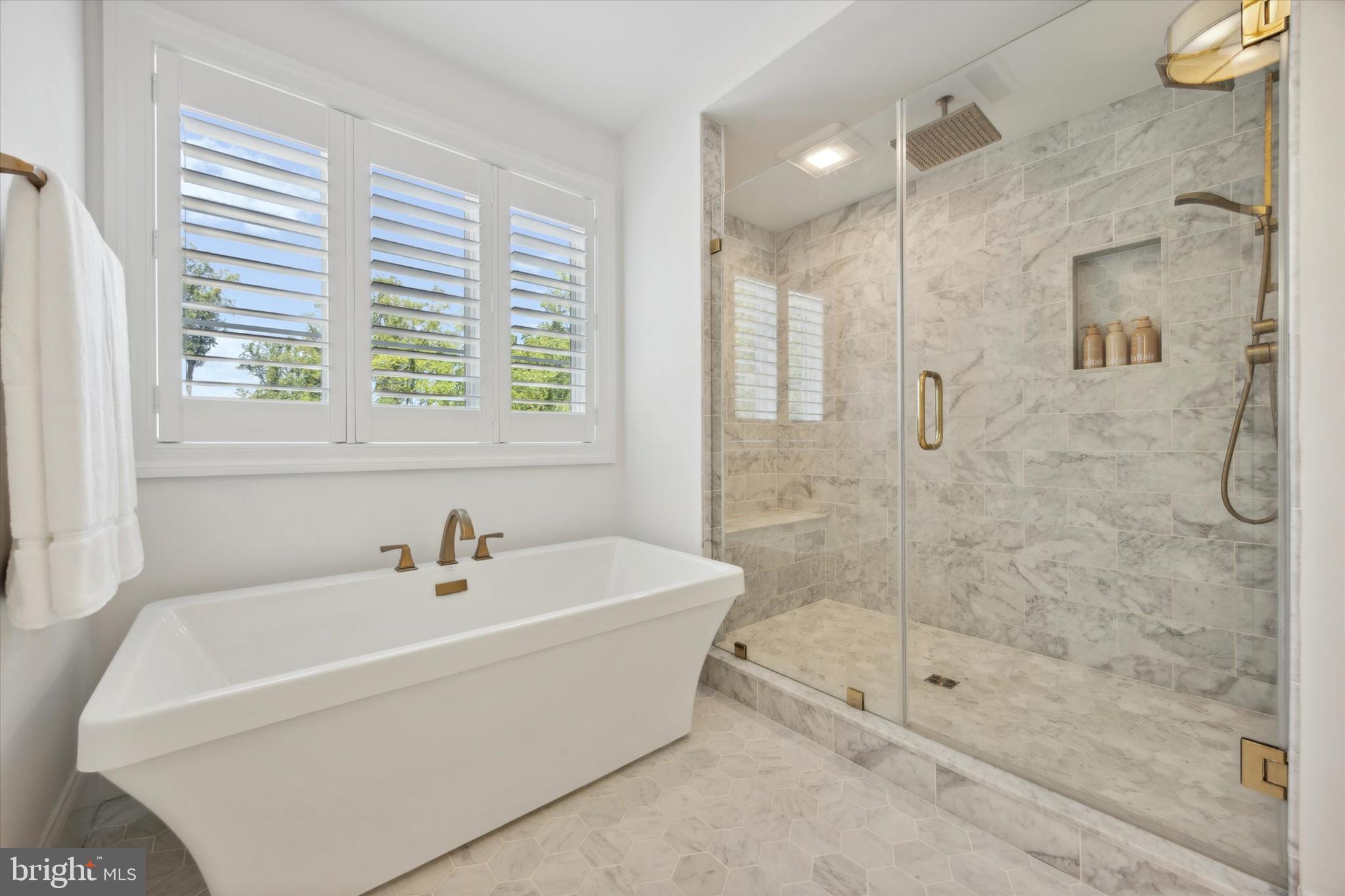 CANTERBURY WOODS - Residential