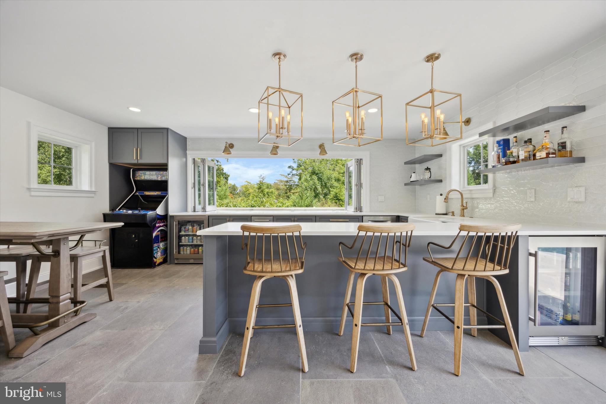 CANTERBURY WOODS - Residential