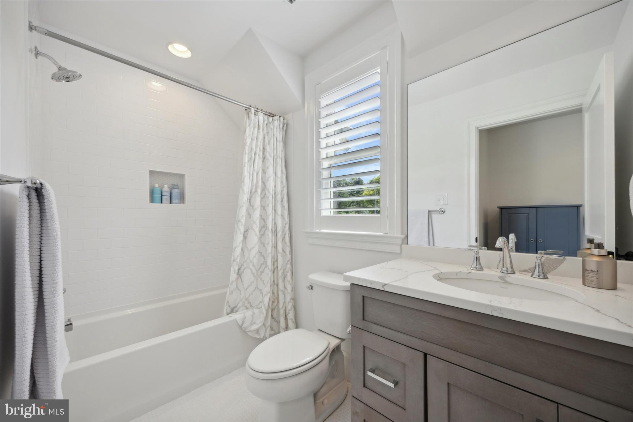 CANTERBURY WOODS - Residential