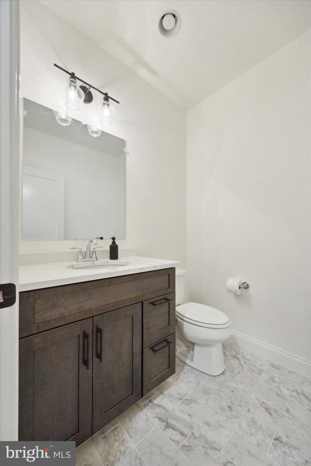 CANTERBURY WOODS - Residential