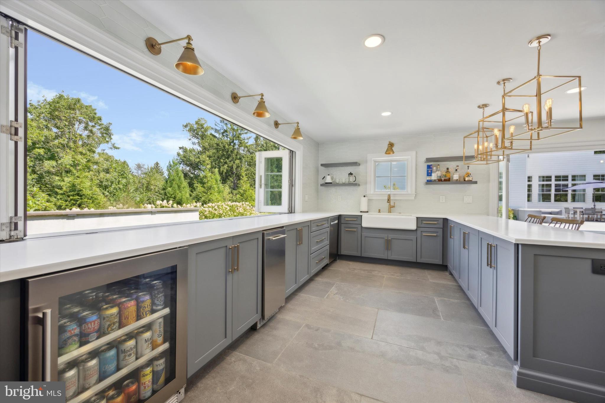 CANTERBURY WOODS - Residential