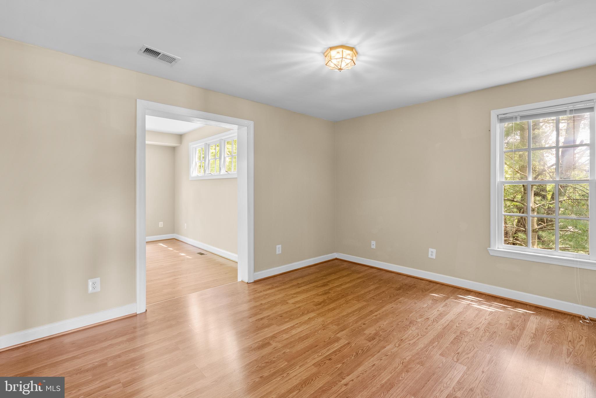 GLEN HILLS - Residential