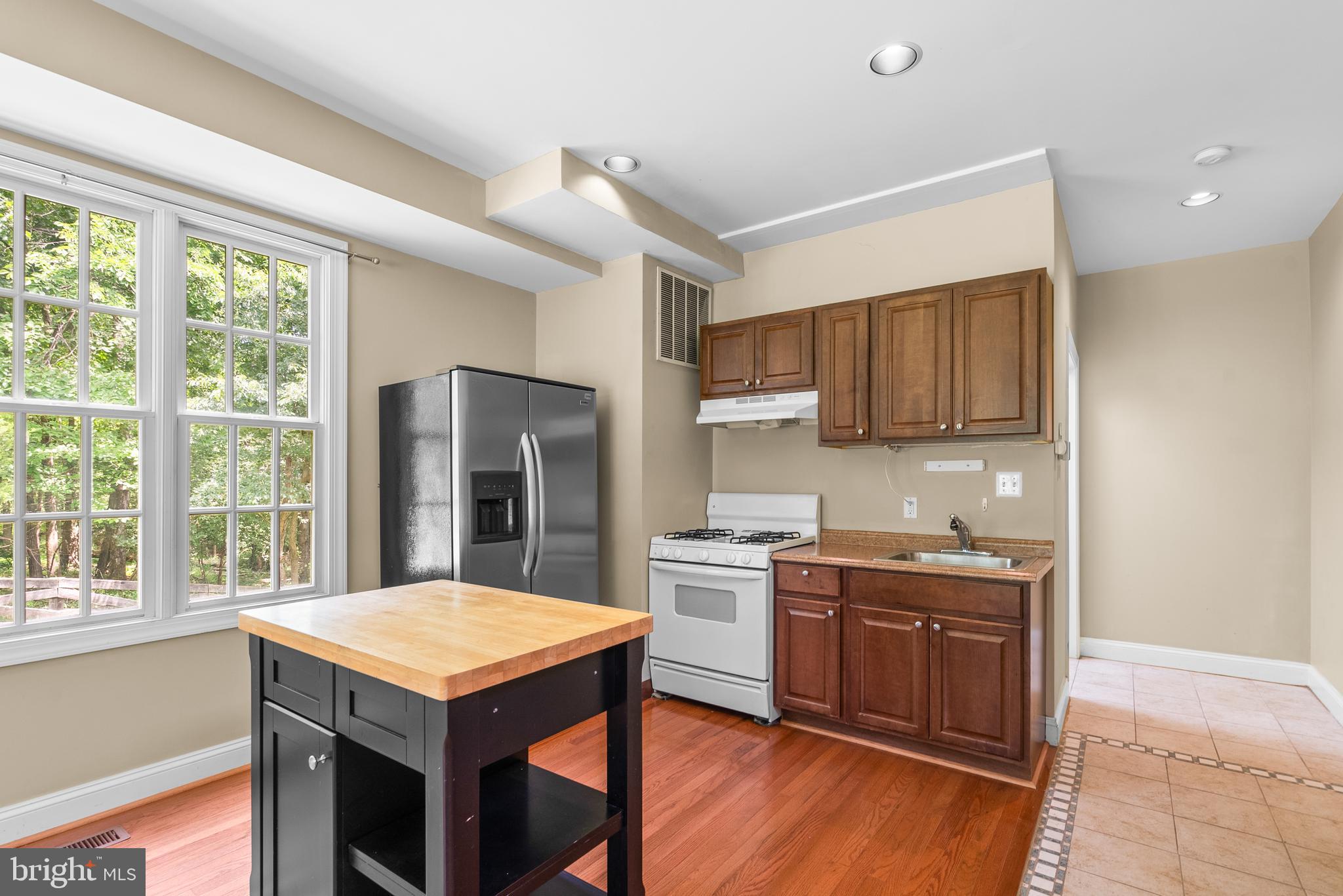 GLEN HILLS - Residential