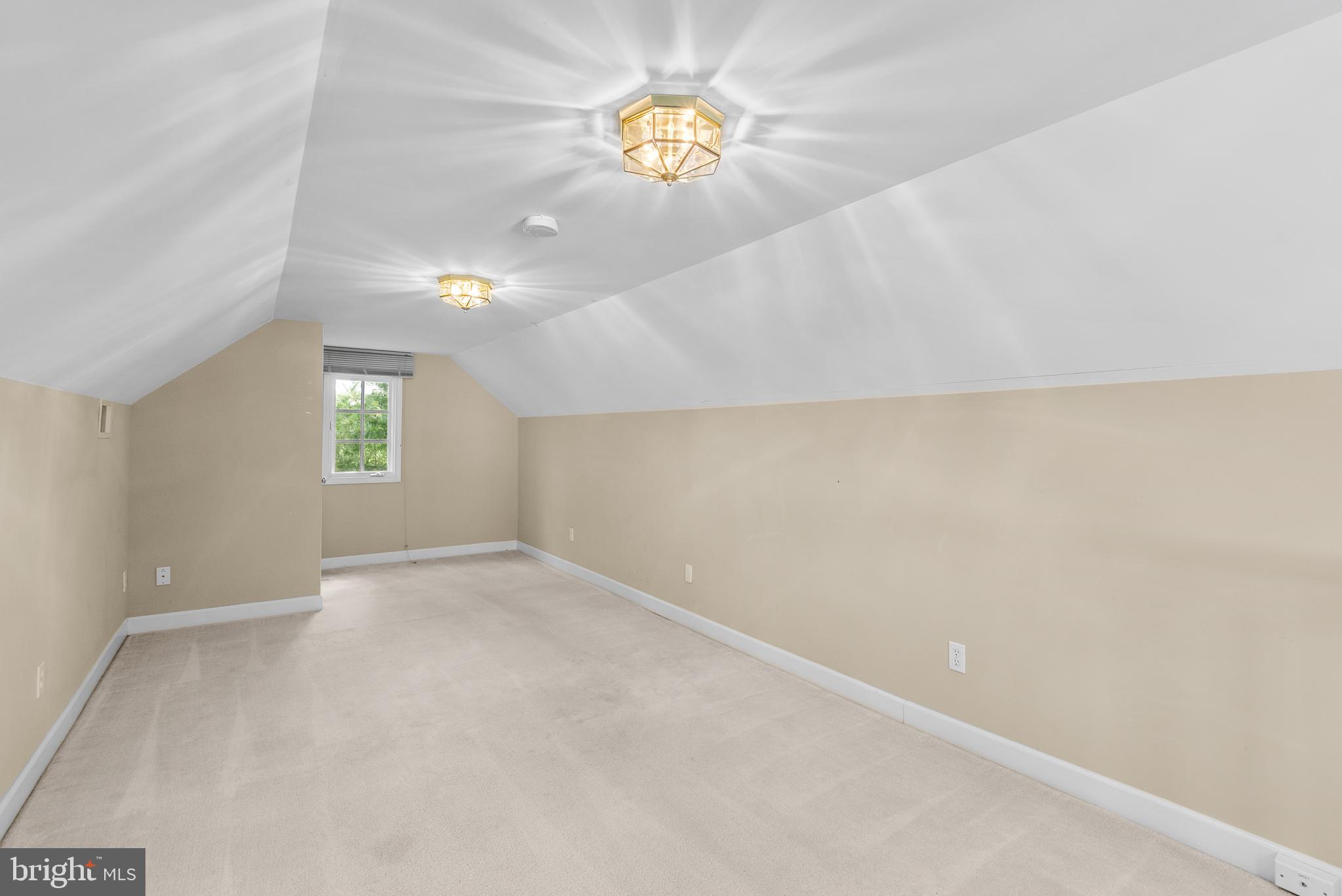 GLEN HILLS - Residential