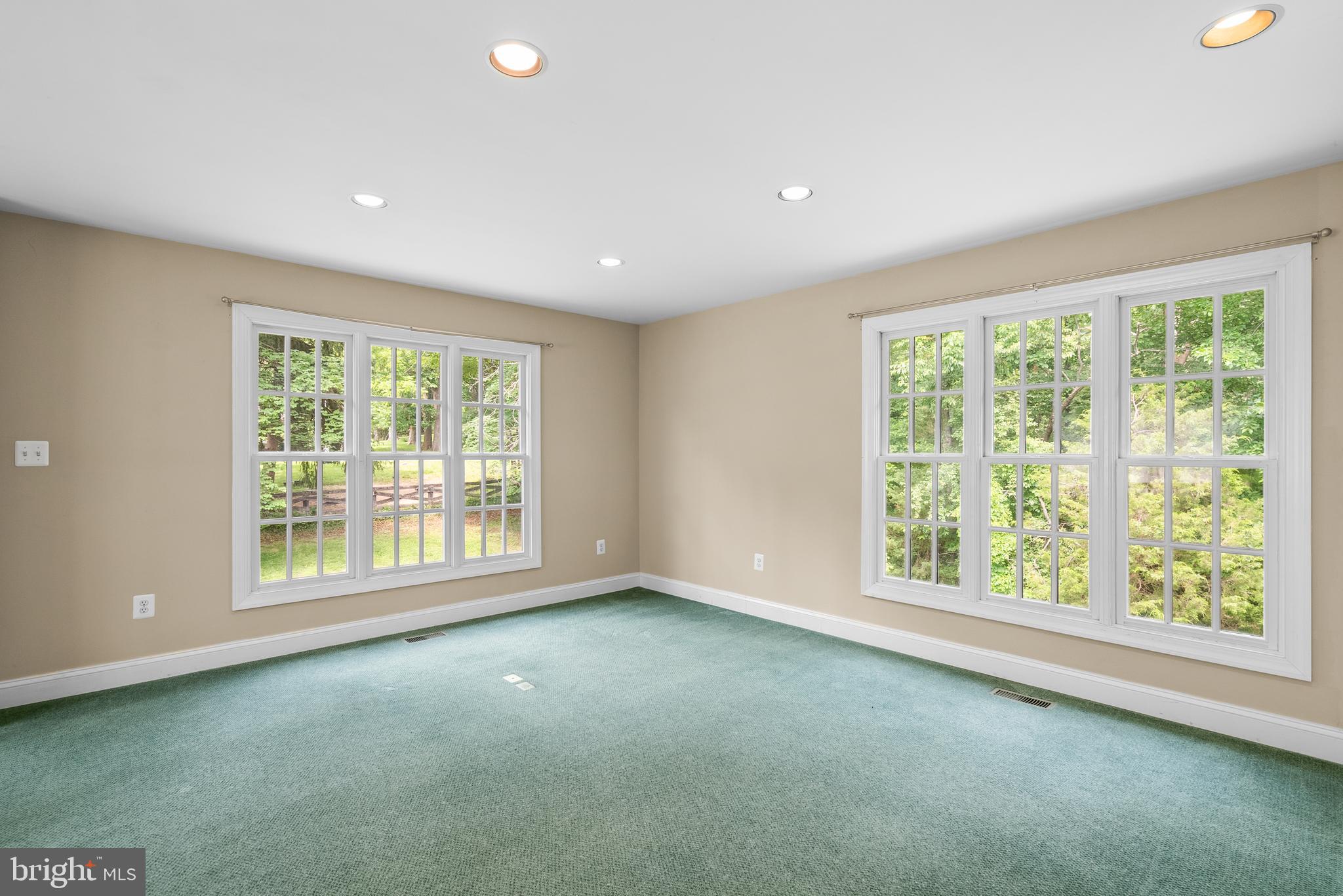 GLEN HILLS - Residential