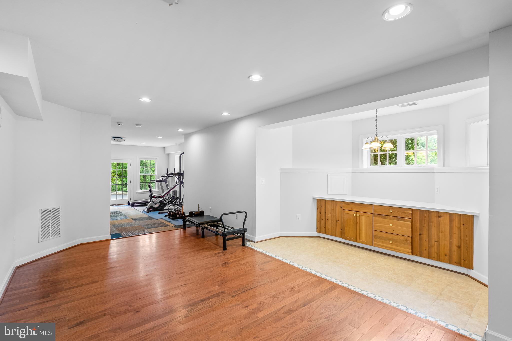 GLEN HILLS - Residential