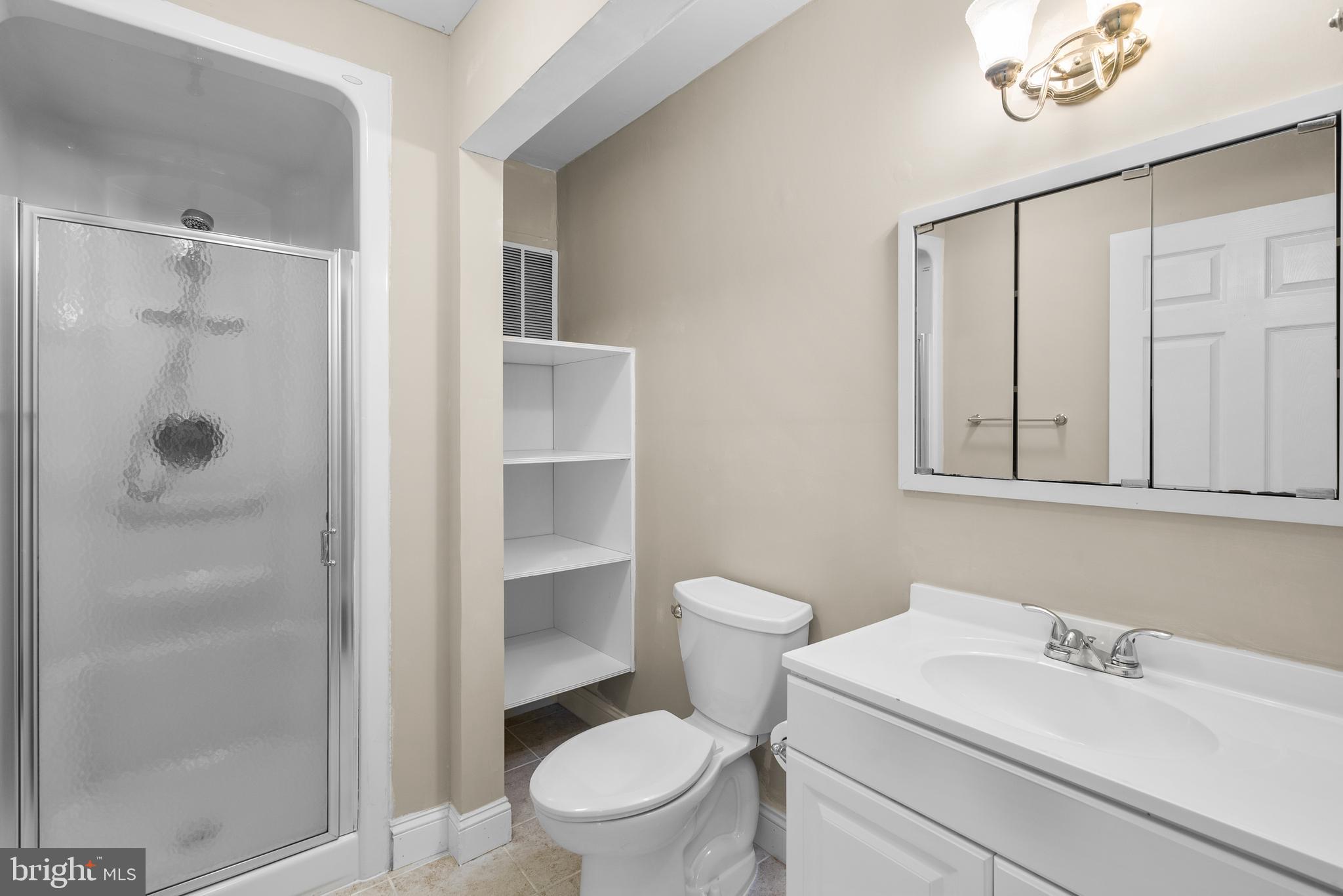 GLEN HILLS - Residential