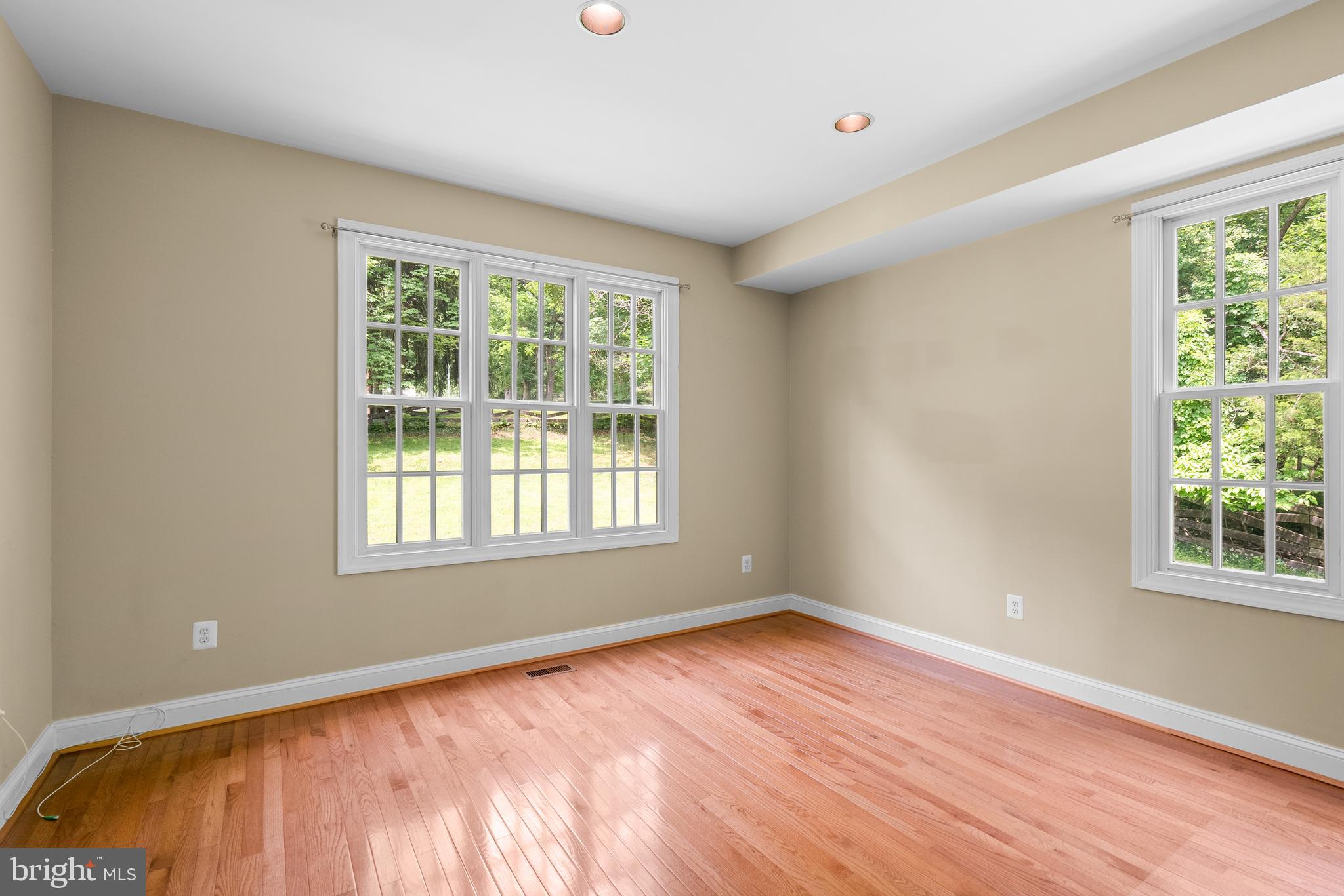 GLEN HILLS - Residential