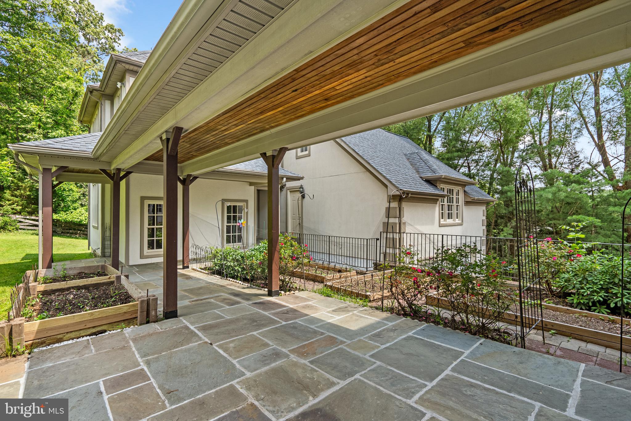 GLEN HILLS - Residential