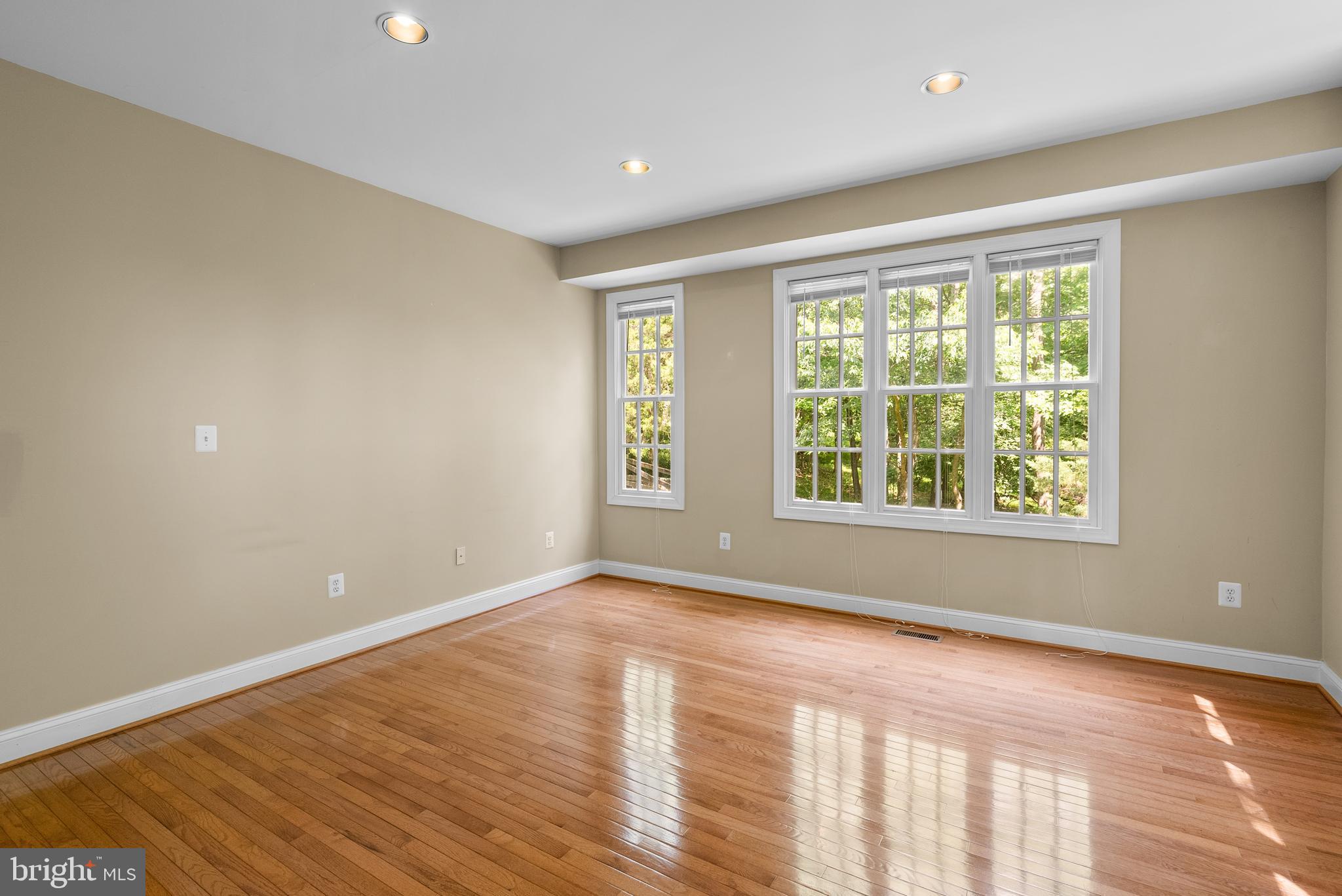 GLEN HILLS - Residential