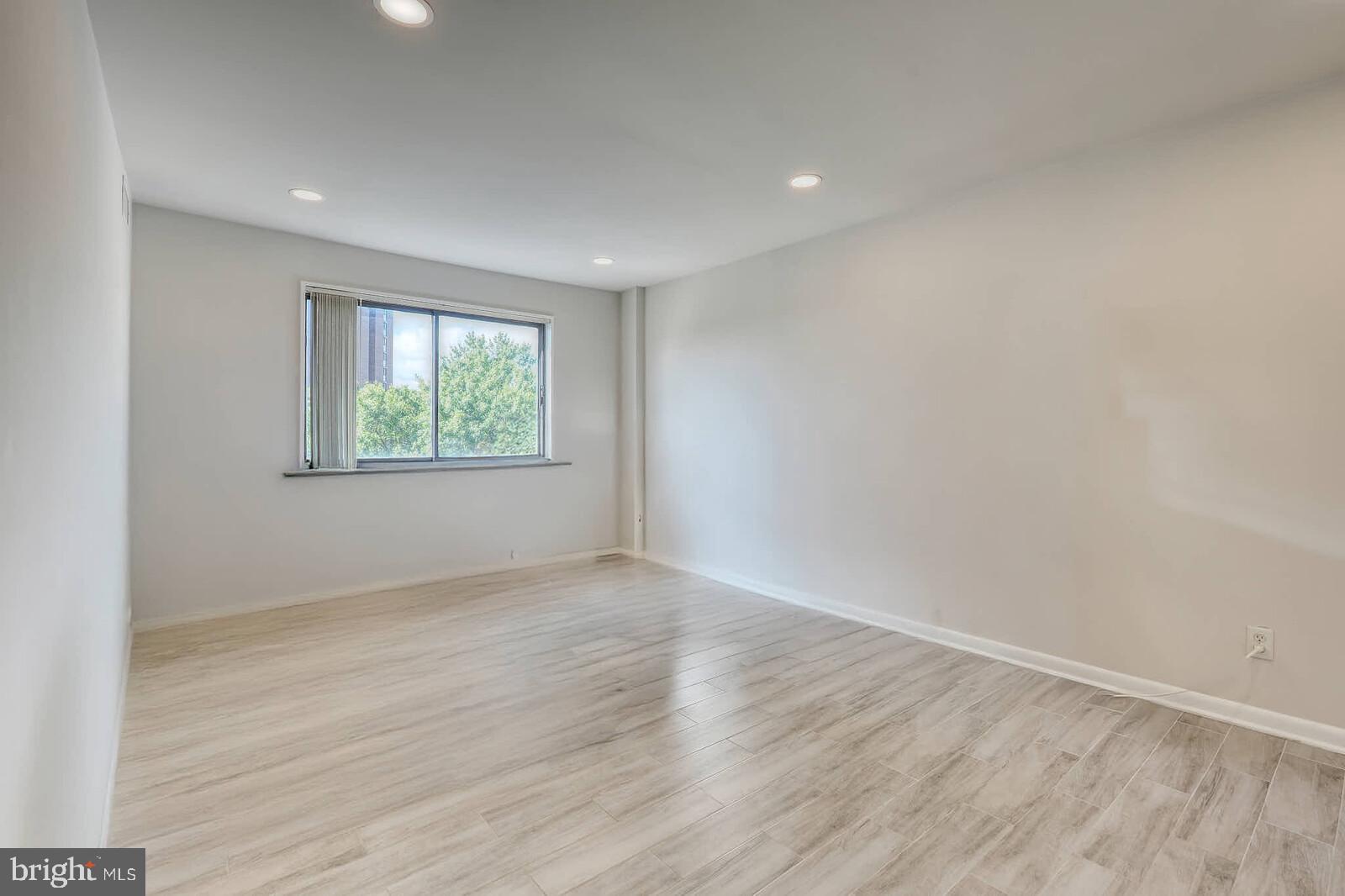 PAVILION ON THE PARK - Residential