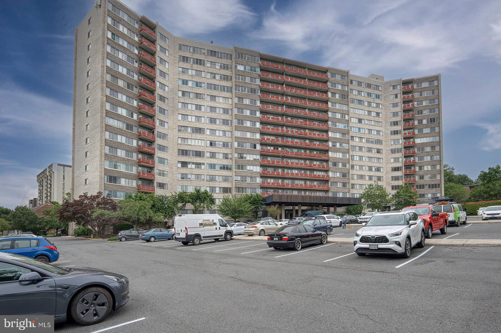 PAVILION ON THE PARK - Residential